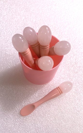 Rose Quartz Applicator
